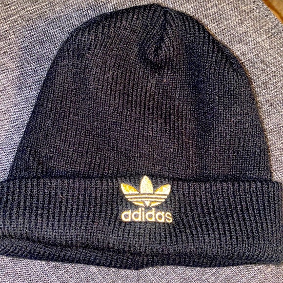 Adidas beanie NWOT - Picture 2 of 2